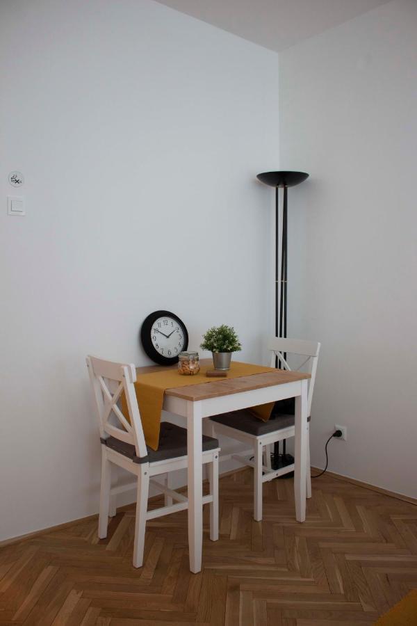 Apartment Plus Zagabria Esterno foto